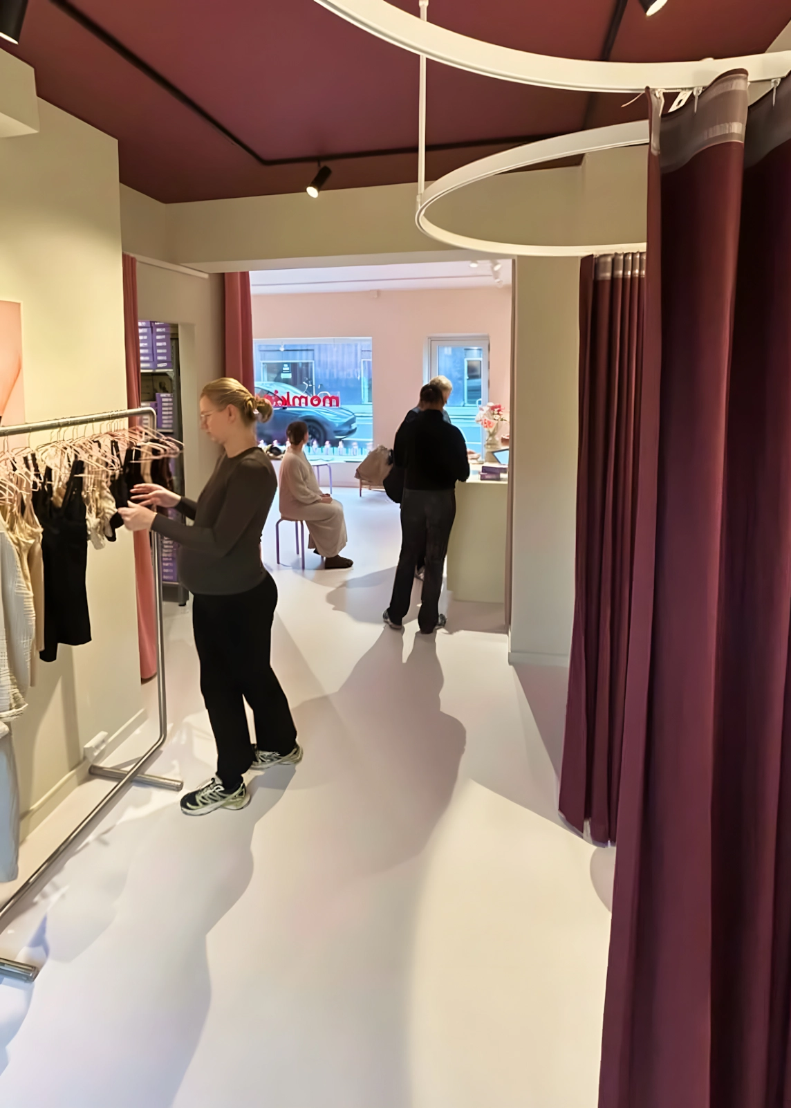 Momkind Store